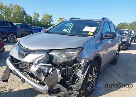 2017 Toyota Rav4 Le z USA, uszkodzony, nr VIN 2T3BFREV8HW549792